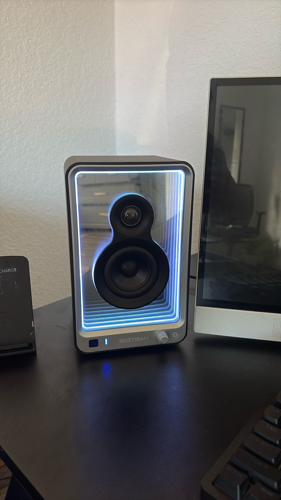Bestisan Desk Speaker