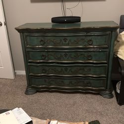 Vintage dresser