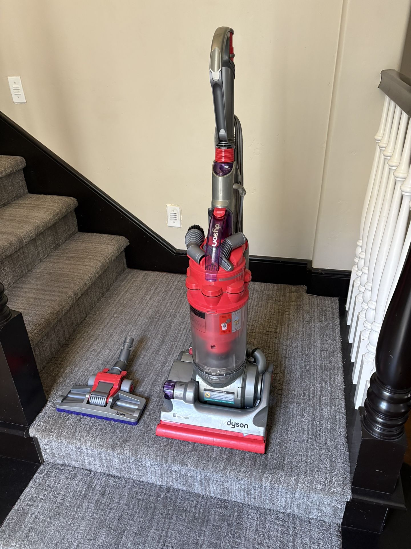 Dyson DC14 Low Reach