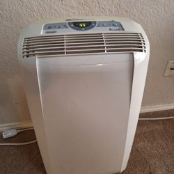 AC AIRE DE VENTANA GRANDE. 12000 Btu. Muy Bueno  Calado