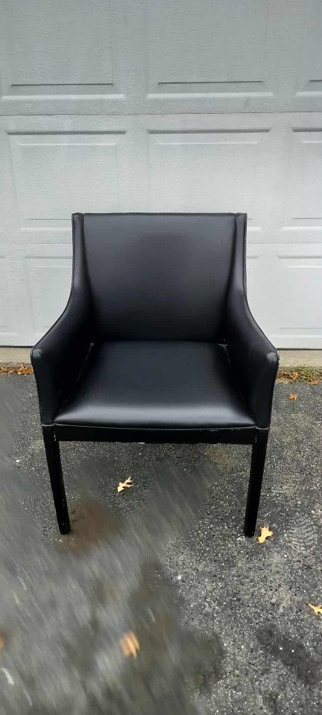 Leather Chair for bedroom 