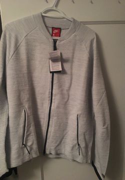 Men’s Nike Tech fleece large