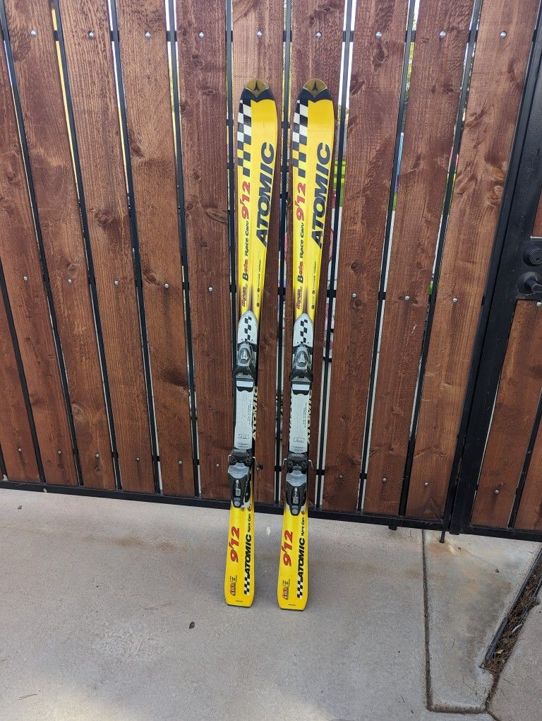Atomic (Beta Carv X) Downhill Skis With Marker Bindings/180