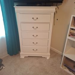 White Chest