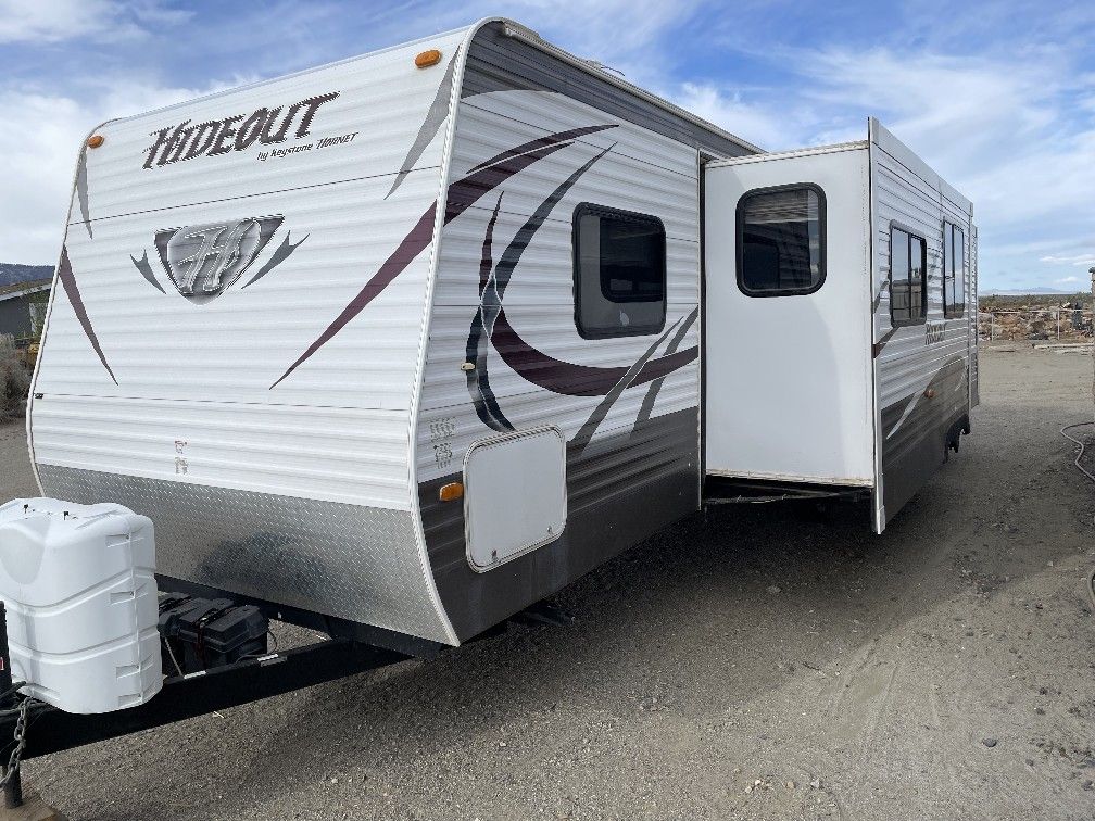 2014 Keystone Hideout Double slideouts
