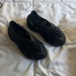 Foam Runner Yeezys 