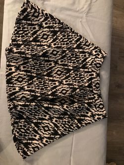 Juniors black and white skater skirt size S