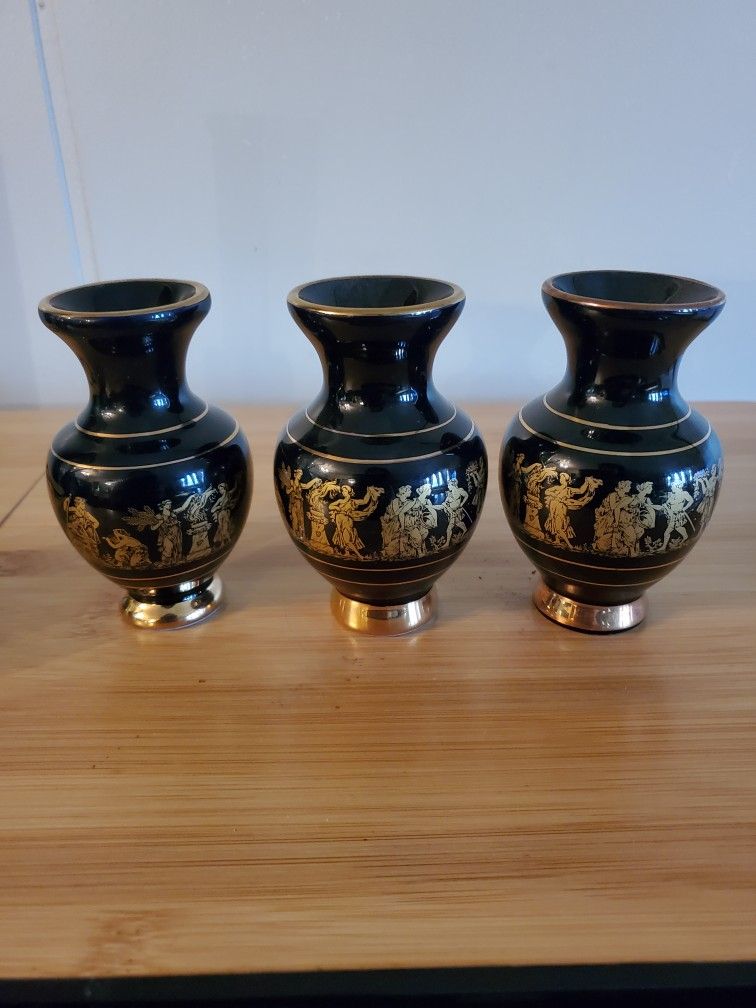 Lot of 3 Spyropoulos vases Black and Gold 4½" tall. Hand Made in Greece. 