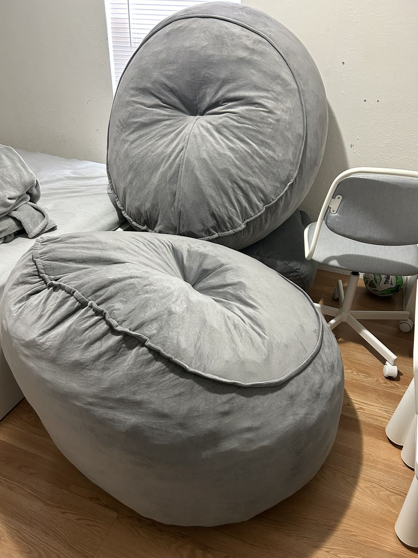 2 Bean bag chairs for adult