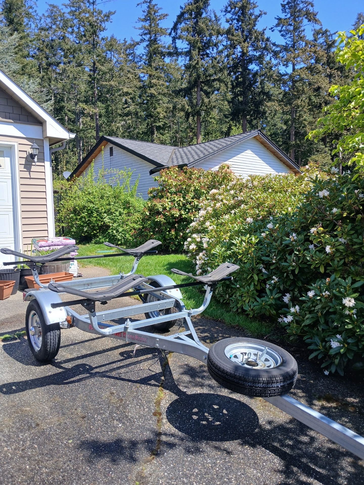 Double kayak trailer