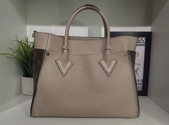 Louis Vuitton On My Side satchel
