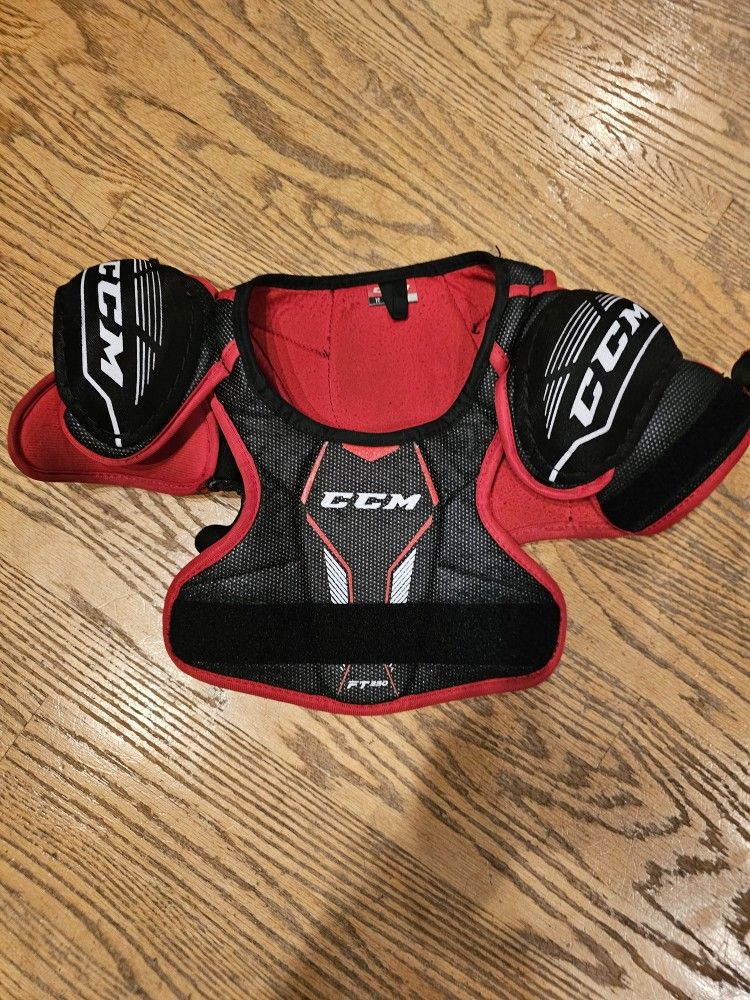 Youth Medium Hockey Shoulder Pads