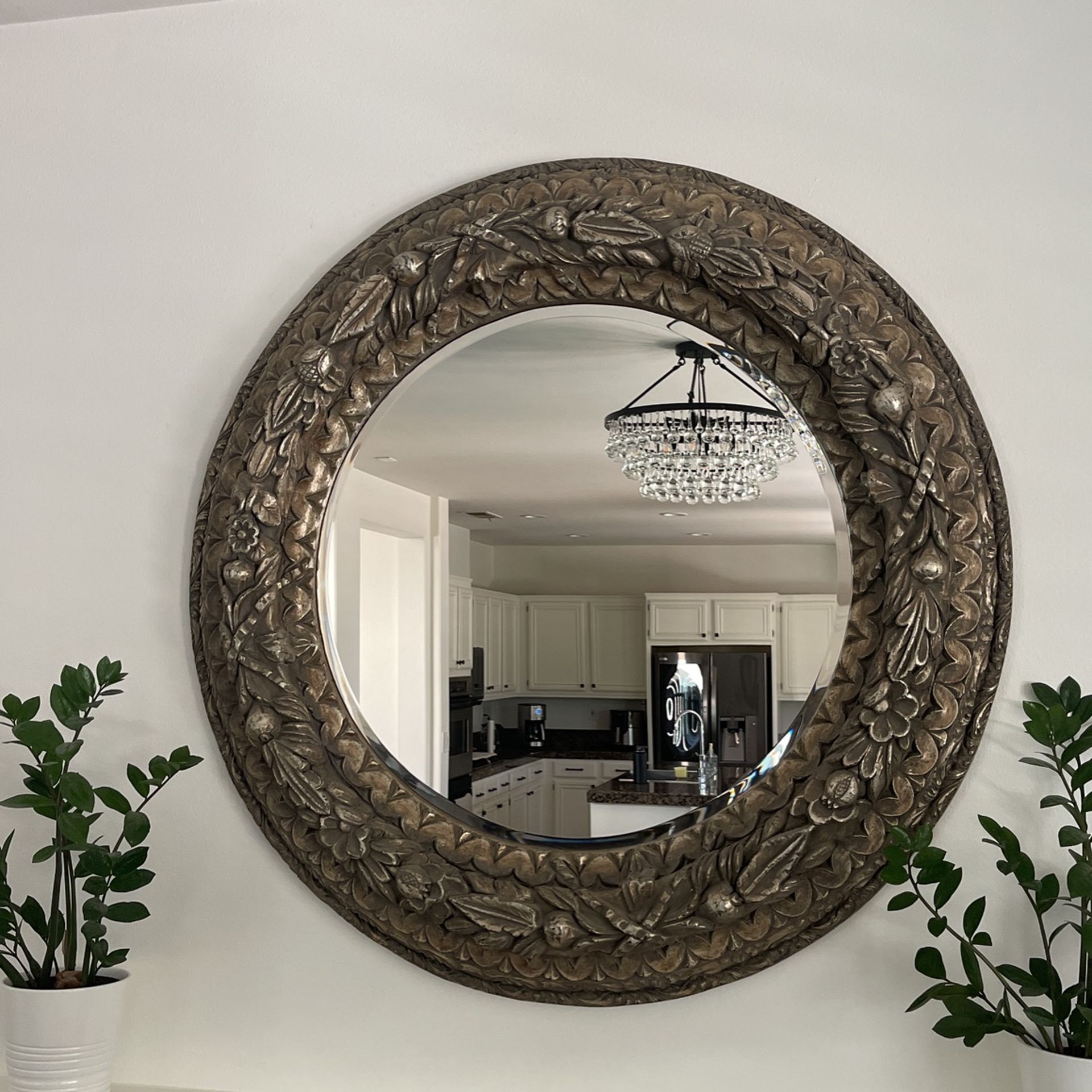 Round Mirror