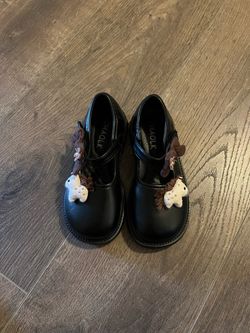 Brand New Girls size 11-12 Black Mary Jane Shoes with Horse Charms