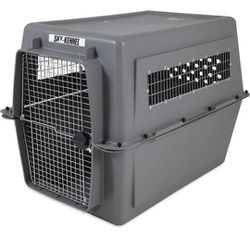 Petmate Sky Kennel 48-inch (90-125 Pounds Dog) ( New In Opened Box)