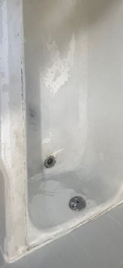 Reglazing bathtub