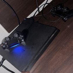 PS4 Slim 1TB w 2 Controllers