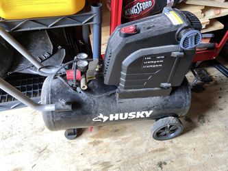 HUSKY 8 GAL. AIR COMPRESSOR