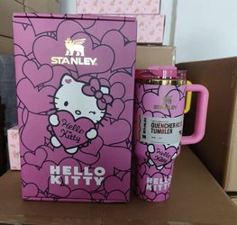 Hello Kitty x Stanley Quencher H2.0 FlowState Tumbler