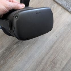 Oculus Quest 1 VR Set + Travel Case