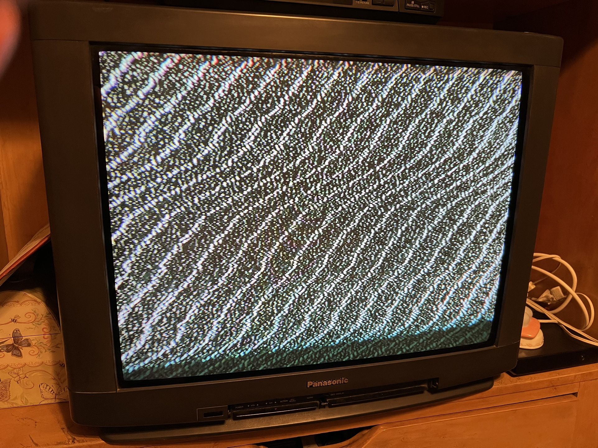 Panasonic CRT 27” TV