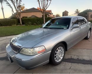 2006 Lincoln Town Car