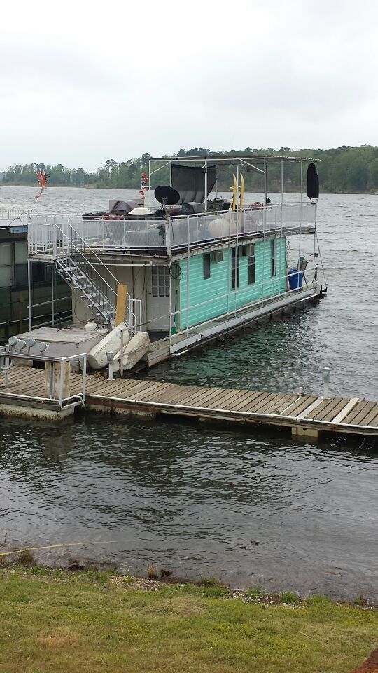 Houseboat For Sale $17,000 !! 1257 Furnished and ready to enjoy. Large party deck. Located on Lake O Pines (contact info hidden)