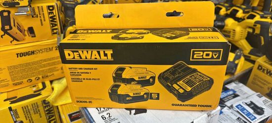 Dewalt battery and charger kit. 2 20V 5Ah batteries and a charger. Model DCB205-2c