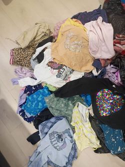 Large Bundle of Girls Clothing