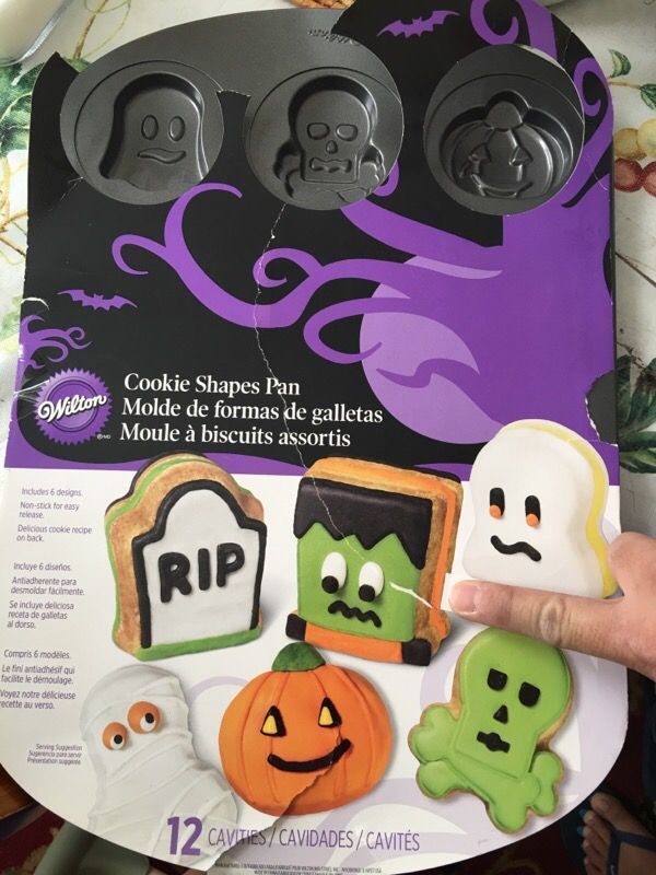 Halloween cookie shapes non-stick pan