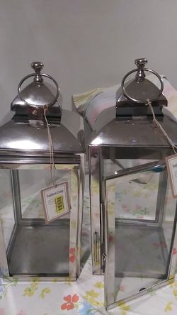 Home decor price still on it $20 For Both