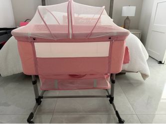 Bassinet almost new