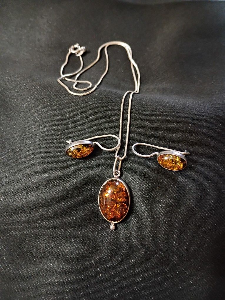 925 Baltic Amber Necklace & Earring Set