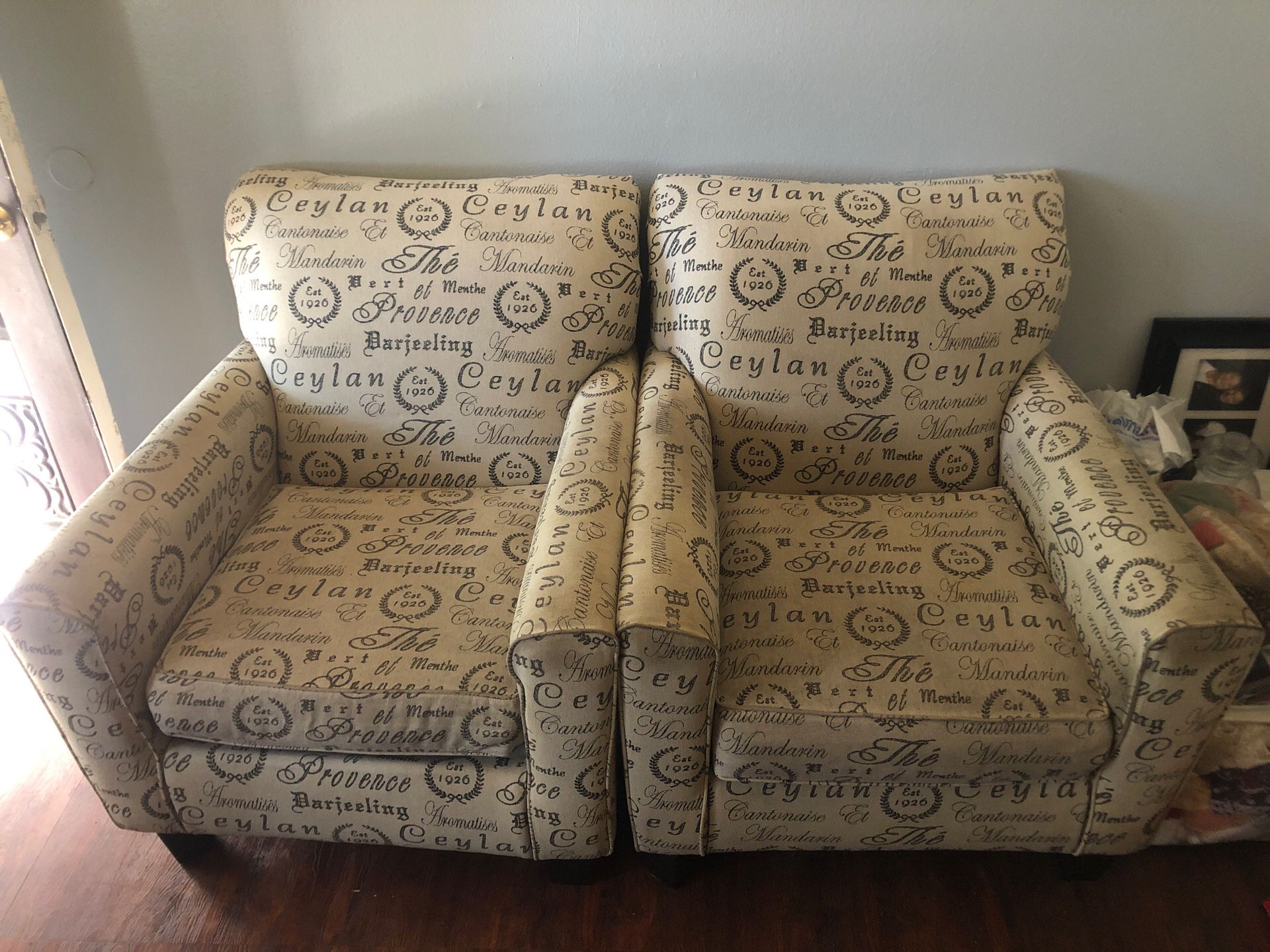 Individual sofa chairs