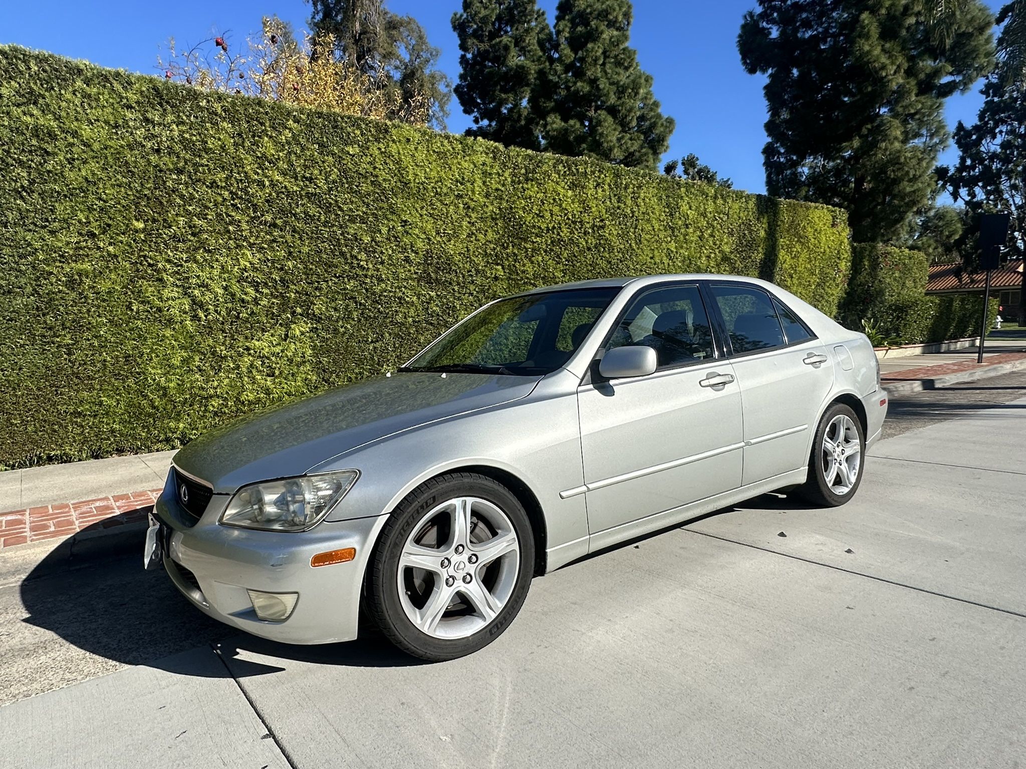 2002 Lexus IS 300