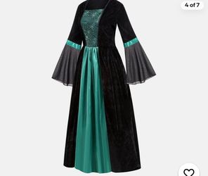Witch costume with hat