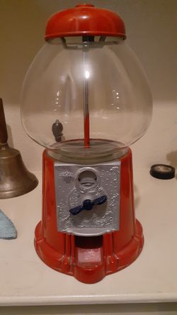 Gumball machine