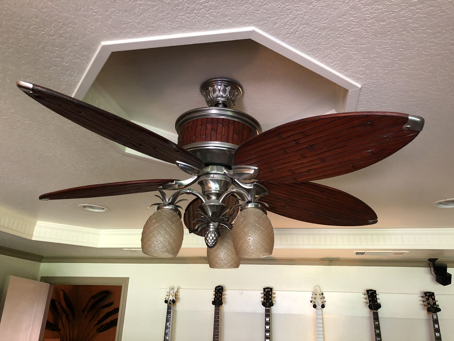 48” Hampton Bay ceiling fan