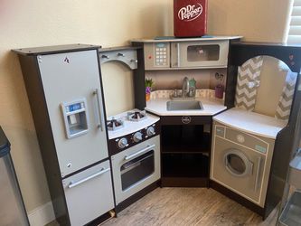Kids kitchen set