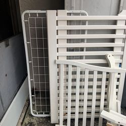 Crib/ Toddler Bed