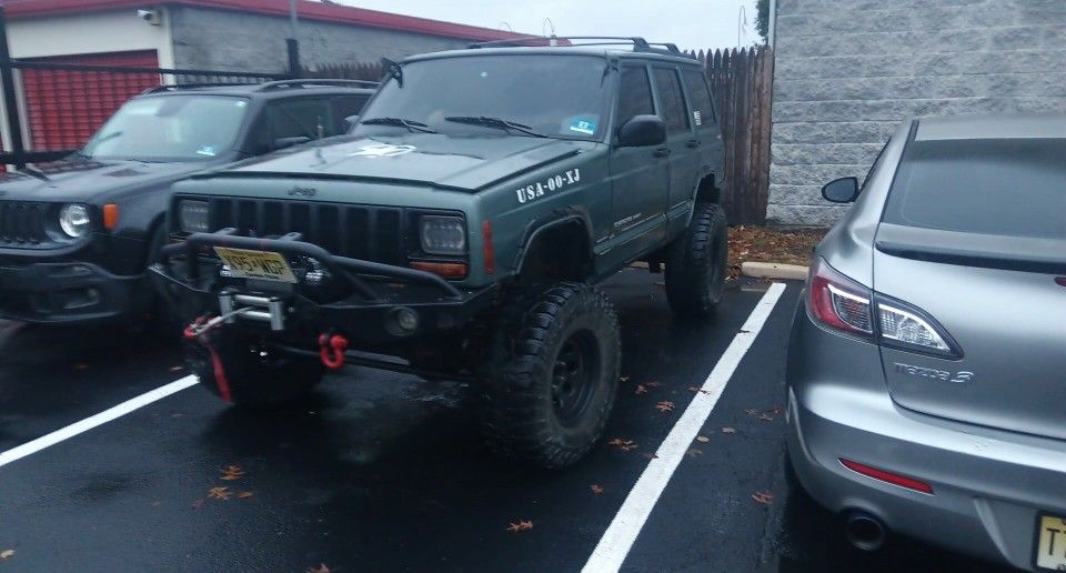 2000 Jeep Cherokee