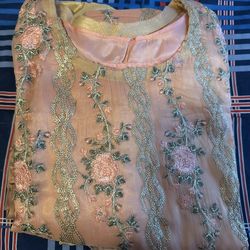 Pakistani woman’s outfit