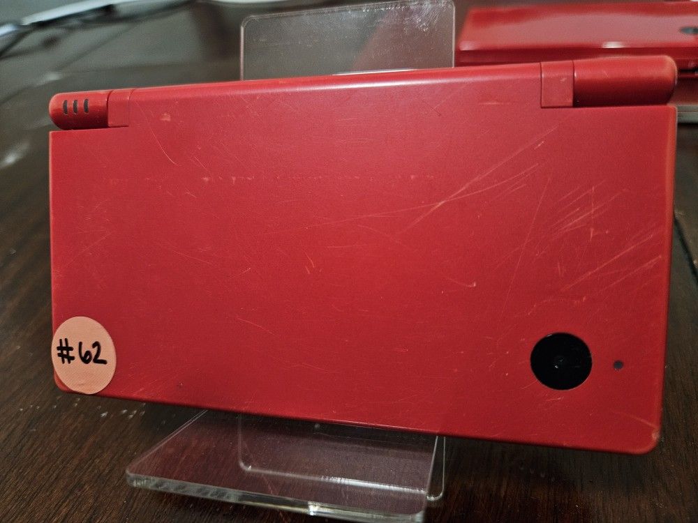 Red Nintendo DSi 