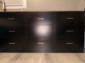 Modern Black 9-Drawer Dresser with Gold Hardware – Like New!