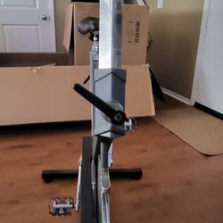 Life Fitness Stationary Bike- Motivated Seller. Make me an OFFER!!!