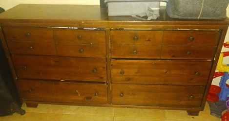 Dresser