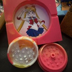 Sailor moon ashtray & Grinder 