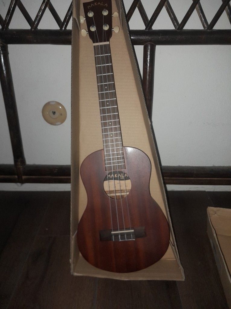 Makala Tenor Ukulele