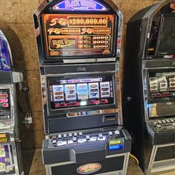 BALLY SLOT MACHINE (BLACK VELVET 7S)