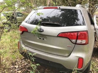 2015 Kia Sorento for parts